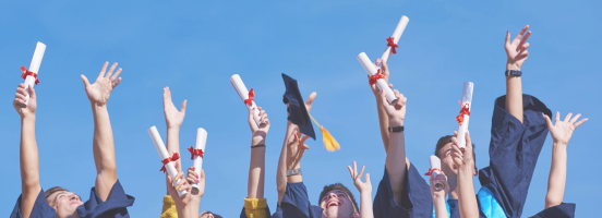 Schmuckbild Maturanten und Maturantinnen