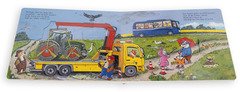 Benno Bibers Abschleppwagen. Das Fahrzeug wird jetzt weggebracht, das hat Benno gut gemacht