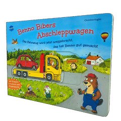 Benno Bibers Abschleppwagen. Das Fahrzeug wird jetzt weggebracht, das hat Benno gut gemacht