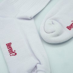 Liebe geht durch alle Zeiten. Rubinrot (Socken, Größe 36-41)
