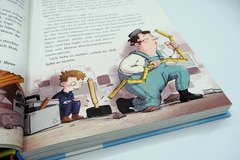 Karlchen hilft allen, ob sie wollen oder nicht (1)