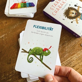 Stärkekarten im Einsatz: Kinder können eigene Stärken wie Flexibilität entdecken und reflektieren.