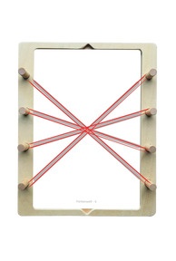 Der Lemo-Holzrahmen mit integrierter Selbstkontrolle: Stimmen die Muster überein, wurden alle Aufgaben richtig gelösst.