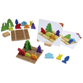 Massstabsgetreue Karten: Die Formen können direkt auf die Karten gelegt werden - ideal zur Orientierung.