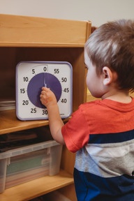 Grosse Uhr zum Hinstellen oder magnetischem Aufhängen