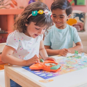 Zeitlernen im Spiel: Das Time to Fly Clock Game fördert erstes Zeitverständnis im 1. Zyklus.