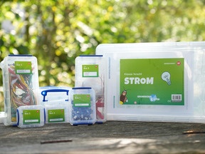 Große Box mit kleinen Boxen