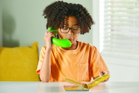 Kindliche Sprachförderung mit Flüstertelefon: Laute trainieren und Lesekompetenz stärken.