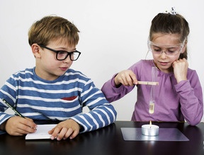 Produktabbildung zu "Forscherboxen ""Stoffe"" - Arbeitsmaterial"