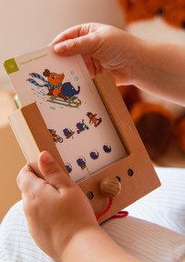 Abbildung zur Reihe Lochkasten-Kartensätze mit der Maus