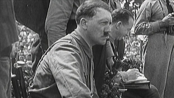 Kam Hitler Legal An Die Macht 1933: Hitler an der Macht - Mit inszenierten Bildern feiern die